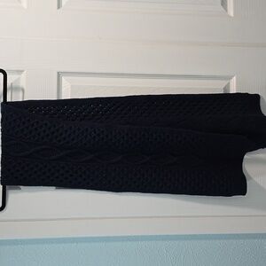 Women's Blue Cable Knit Scarf